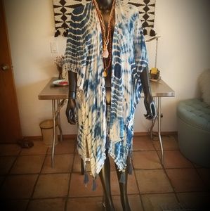 NWOT FLEURS TIE DYE KIMONO